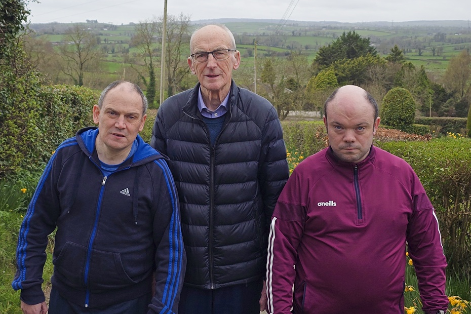 Alphie Lonergan with his two sons Donall and Ronan.