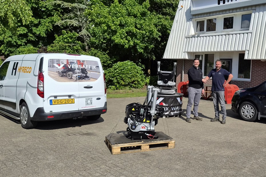 Gerard Doherty, Managing Director of Versaffix with Auke de Vries, Owner of Hyreco 