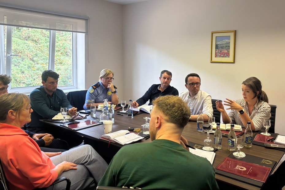 Attendees at the recent meeting 