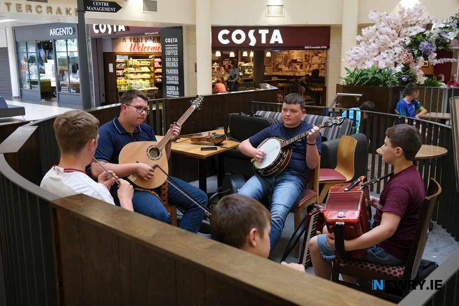 Music sessions galore at Iúr Cinn Fleadh. Photograph: Columba O'Hare/ Newry.ie 