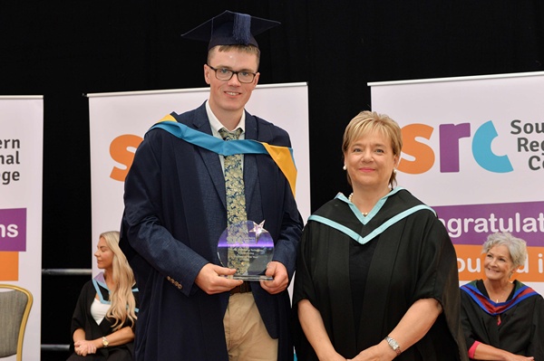 Fearghal Murphy from Killeavy who was presented with the part-time ‘Student of the Year’ Award within the Faculty of Building, Engineering & Technology, sponsored by Newry BID.  Fearghal was presented with his award by Hilary Singleton, Vice-Chair of the SRC Governing Body.