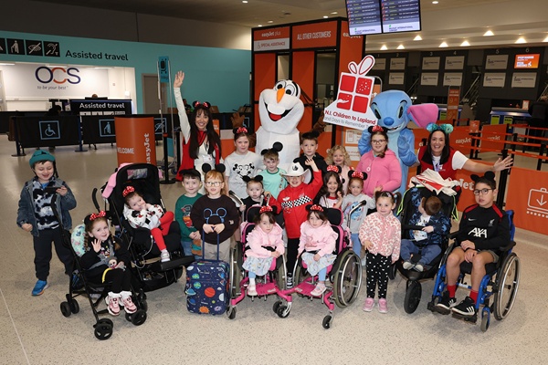 A group photo of the children on the trip