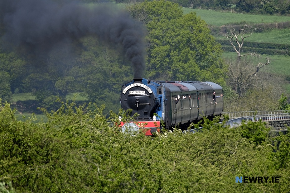 A steam train goes over the 18 Arches. Photograph: Columba O'Hare/ Newry.ie 