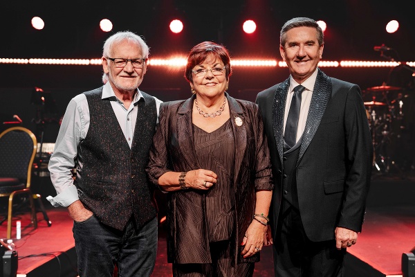 Susan McCann, with fellow performer Brendan Quinn and presenter, Daniel O'Donnell 