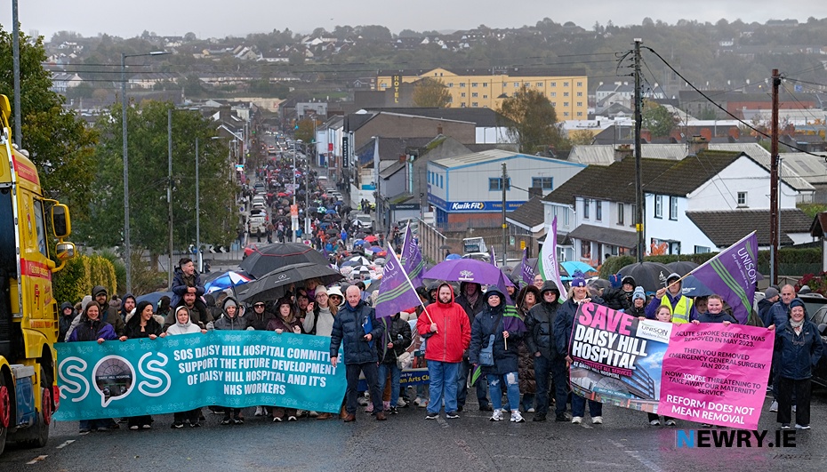 The SOS Daisy Hill rally makes its way up to Daisy Hill Hospital. Photograph: Columba O'Hare/ Newry.ie 