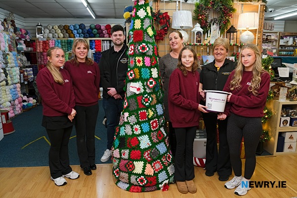 Pictured with the crocheted Christmas Tree are from left: Kayla McCartney and Anna Rakowska, Yew Coffee; Matt McEvoy, McEvoy's; Donna Kirk, Crafts by D Kirk; Tosia Wyrzycka, Yew Coffee; Paula Fitzpatrick, McEvoys and Giną McCartney, Yew Coffee. Photograph: Columba O'Hare/ Newry.ie 