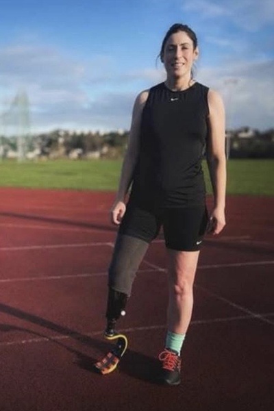 Rosie Tennyson during a triathlon training session 