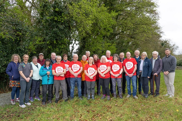 Physical Activity Referral Scheme (PARS) and Cardiac Rehab participants enjoying one of their weekly walks.