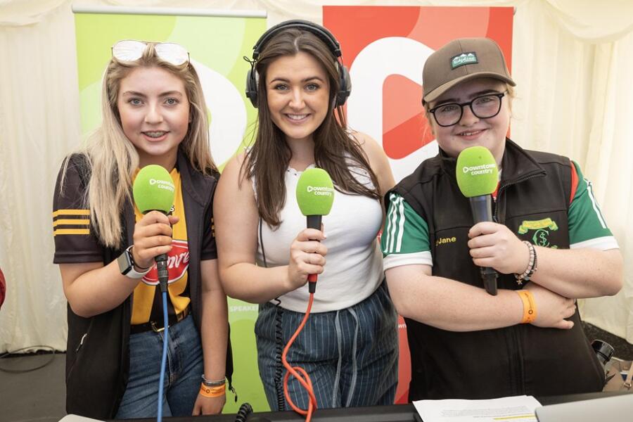Michaela McGuinness and Casey Jane Creegan with Downtown Country's Victoria Quinn at the 2025 Balmoral Show. The girls are pupils of St. Joseph's Crossmaglen and are finalists in the 2025 ABP Angus Youth Challenge.