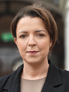 Infrastructure Minister Liz Kimmins
