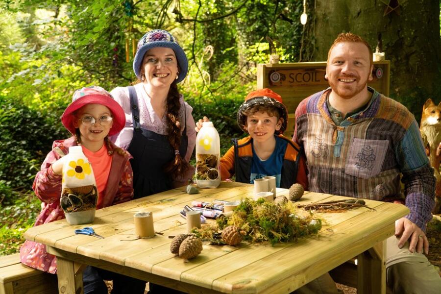 Gráinne Holland, Frainc Mac Cionnaith and their children Naoise and Síomha who feature in this year’s Seachtain na Gaeilge 2025 workshops and star in the new Foghlaim TG4 video series ‘Scoil Choille’.  