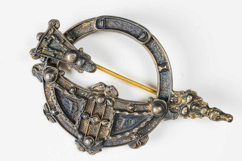 1850s replica of the Tara Brooch by Dublin Jeweller George Waterhouse. Collection of Armagh County Museum