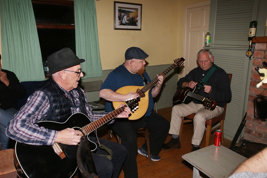 One of the many sessions at the Tommy Makem Folk Festival. Photograph: Vincent Loughran