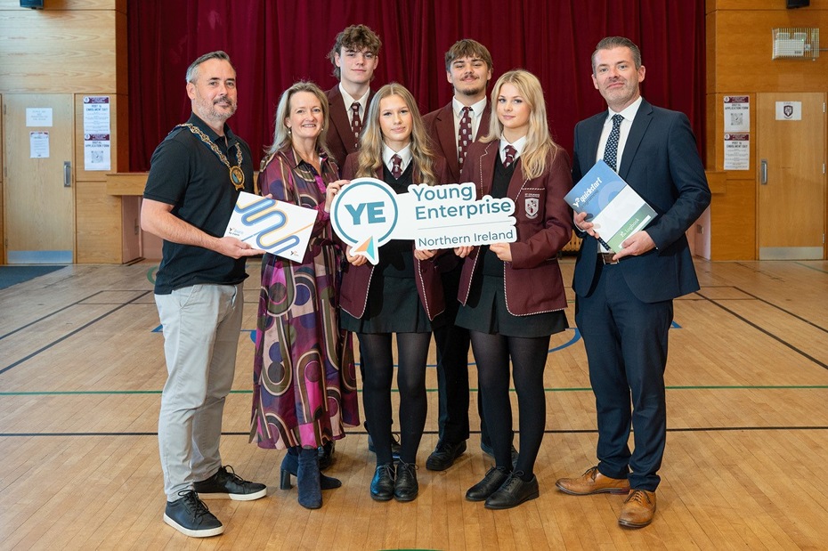 Chairperson, Councillor Philip Campbell is photographed with sixth form pupils from St Colman’s High School & Sixth Form College in Ballynahinch who took part in an in interactive education programme delivered by Youth Enterprise NI as part of the Young Enterprise Northern Ireland’s Building Aspirations Programme. Included from left: Chairperson, Cllr Philip Campbell, Carol Fitzsimons, CEO Youth Enterprise NI, Zak Rendall, Krystian Biedrzycki, Noa McLaughlin, Anna Cochrane, Deputy Principal Mr C Rice.