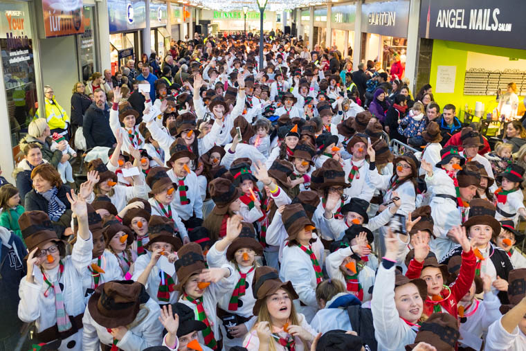 The 2016 World Record for the most Snowmen which was achieved at Buttercrane. Photograph: Columba O'Hare The 2016 World Record for the most Snowmen which was achieved at Buttercrane. Photograph: Columba O'Hare