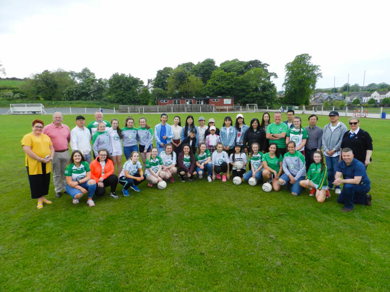 Representatives from the Confucius Institute along with Chinese students and Shane O’Neill’s club members after a Gaelic football coaching at the club on Saturday Representatives from the Confucius Institute along with Chinese students and Shane O’Neill’s club members after a Gaelic football coaching at the club on Saturday