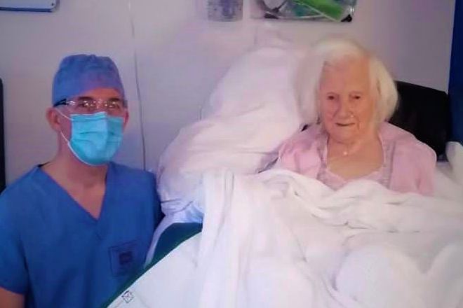 Madge pictured with Bruce Watson, Consultant Orthopaedic Surgeon. Madge pictured with Bruce Watson, Consultant Orthopaedic Surgeon.