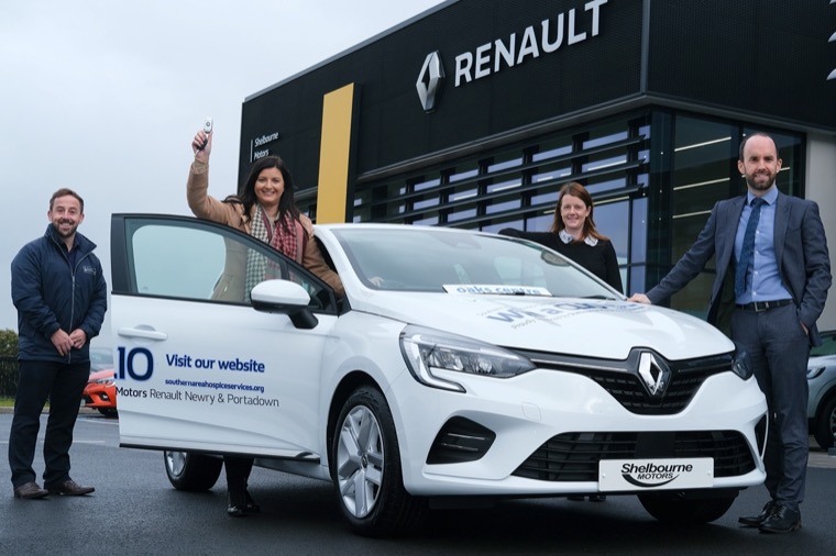 Charlene McGurk from Coalisland is pictured accepting her brand new Renault CLIO which she won in the Southern Area Hospice Car Competition from (left to right) James McCaffrey, Fundraising Officer, Southern Area Hospice, Charlene McGurk, Anne Mac Oscar, Corporate Partnerships Officer, Southern Area Hospice and Ronan Marshall, Group Marketing Manager, Shelbourne Motors. Charlene McGurk from Coalisland is pictured accepting her brand new Renault CLIO which she won in the Southern Area Hospice Car Competition from (left to right) James McCaffrey, Fundraising Officer, Southern Area Hospice, Charlene McGurk, Anne Mac Oscar, Corporate Partnerships Officer, Southern Area Hospice and Ronan Marshall, Group Marketing Manager, Shelbourne Motors.