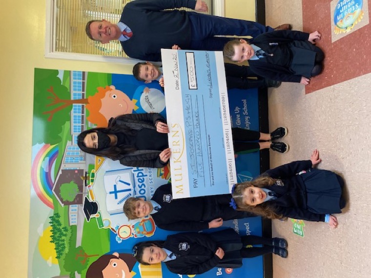 Kelly McKeown presents the 2nd Cash for Schools Prize of £500 to Gary Trainor, Principal St Joseph’s Meigh & some pupils. Kelly McKeown presents the 2nd Cash for Schools Prize of £500 to Gary Trainor, Principal St Joseph’s Meigh & some pupils.