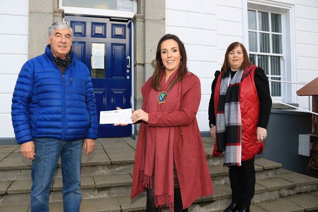 Newry, Mourne and Down District Council Chairperson, Councillor Cathy Mason makes a donation to (from left) President Pauline Allen President and Tom Heneghan St. Vincent De Paul, St Patrick's Conference Warrenpoint. Newry, Mourne and Down District Council Chairperson, Councillor Cathy Mason makes a donation to (from left) President Pauline Allen President and Tom Heneghan St. Vincent De Paul, St Patrick's Conference Warrenpoint.
