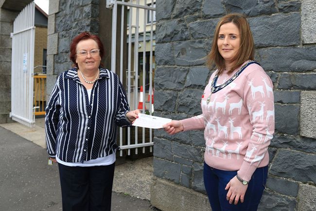 Newry, Mourne and Down District Council Deputy Chairperson, Councillor Oonagh Magennis presents a cheque to Eileen Traynor from the Rainbow Club, Crossmaglen as part of the Chairperson’s Christmas Appeal. Newry, Mourne and Down District Council Deputy Chairperson, Councillor Oonagh Magennis presents a cheque to Eileen Traynor from the Rainbow Club, Crossmaglen as part of the Chairperson’s Christmas Appeal.