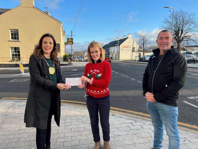 Newry, Mourne and Down District Council Chairperson, Councillor Cathy Mason makes a donation to Catriona Doyle from St. Vincent De Paul, Hilltown with Councillor Gerry O’Hare. Newry, Mourne and Down District Council Chairperson, Councillor Cathy Mason makes a donation to Catriona Doyle from St. Vincent De Paul, Hilltown with Councillor Gerry O’Hare.
