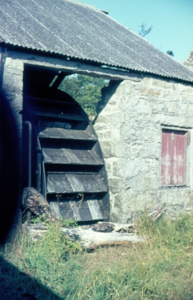 The water wheel at Forythe’s scutch mill which drove the scutching blades. Newry and Mourne Museum Collection