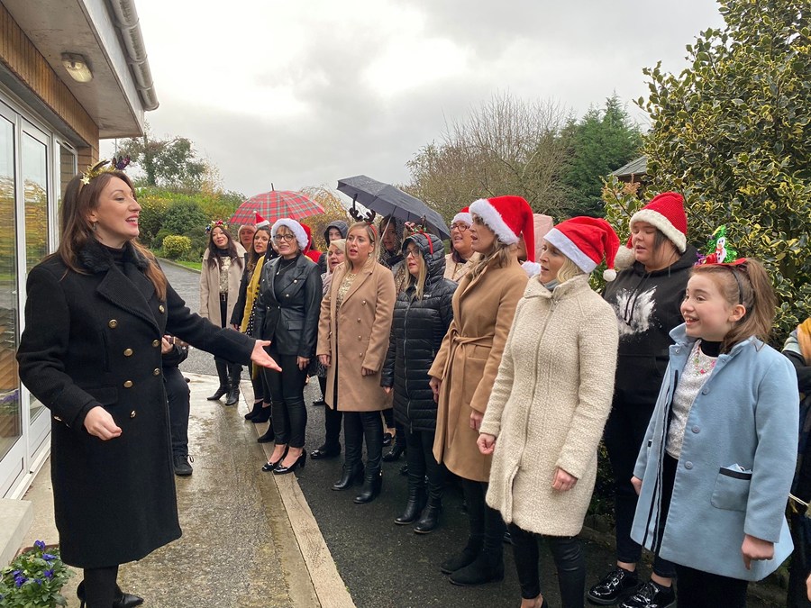 The Choir Studio give an outdoor performance at Southern Area Hospice.