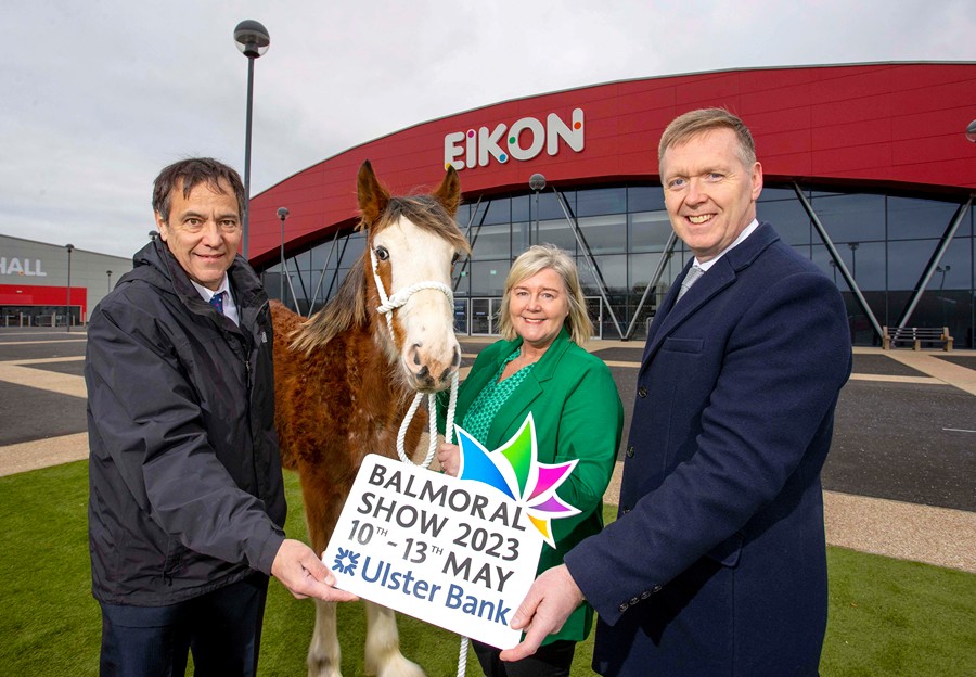 Ulster Bank’s Senior Agricultural Manager, Cormac McKervey; RUAS Operations Director, Rhonda Geary and Ulster Bank’s Head of NI, Mark Crimmins gathered recently at Balmoral Park to announce that Ulster Bank will return as the principal sponsor of the 2023 Balmoral Show.