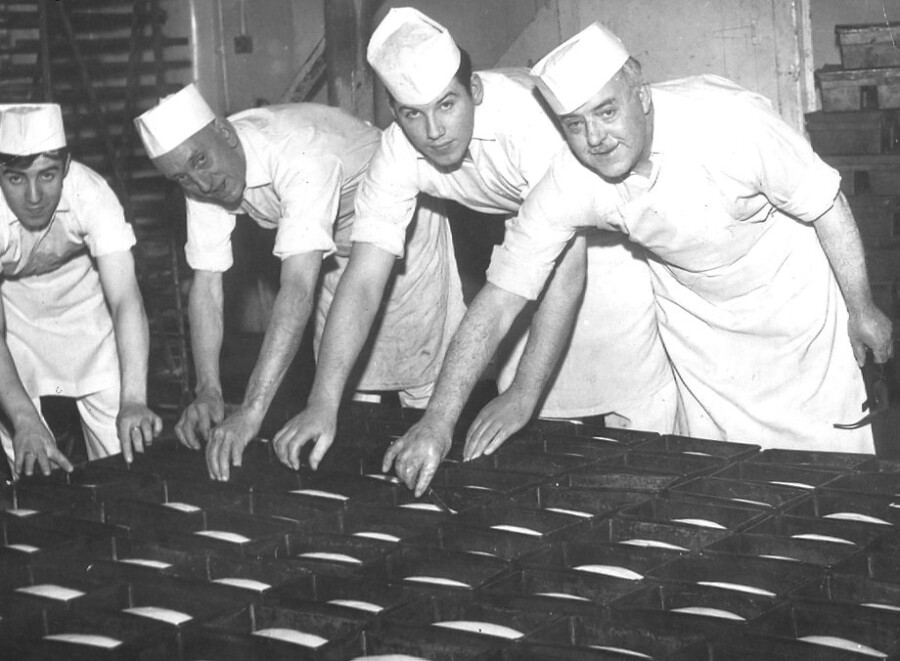 Mickey Keenan, Tommy Keenan, Eddie Yewlett and Paddy Kimmins (Foreman) preparing loaf tins in the 1960s. Newry and Mourne Museum Collection