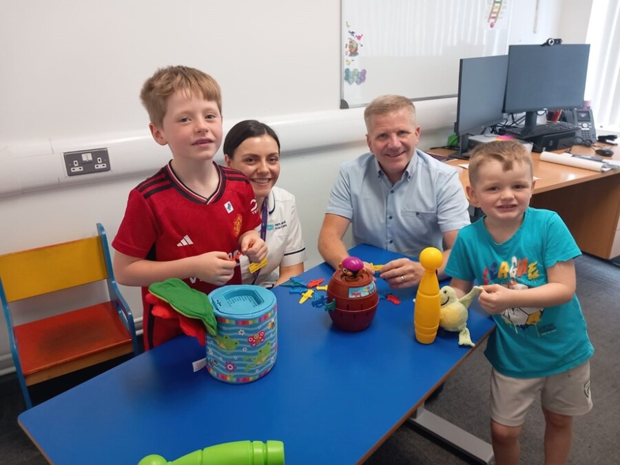 The commissioner watched an SLT appointment with Kerith McNally, SLT and Joey and Noah Mallon from Hilltown. 