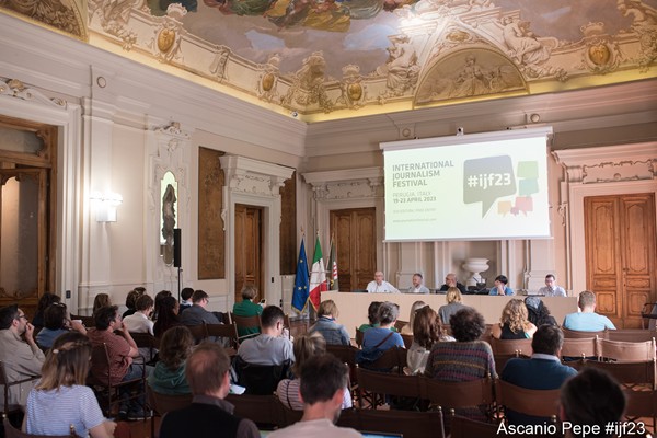 The panel discussion at Sala Brugnoli, Palazzo Cesaroni, Perugia.