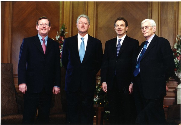 Seamus Mallon (first right) pictured when he was Deputy First Minister with David Trimble, First Minister, Bill Clinton, President of the United States, and Tony Blair, Prime Minister of the United Kingdom, during President Clinton’s visit to Northern Ireland in December 2000. Newry and Mourne Museum Collection