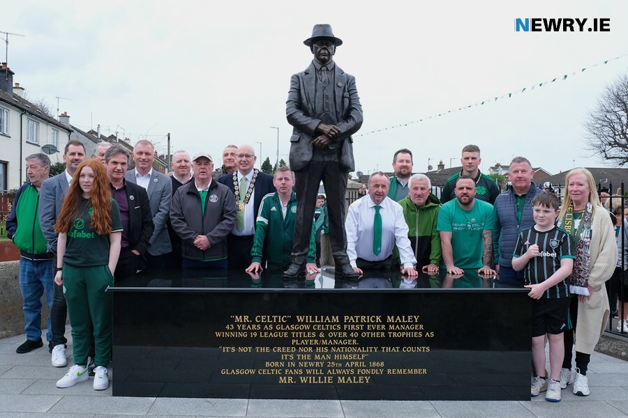 Pictured at the unveiling of the statue to Willie Maley in Newry.  Photograph: Columba O'Hare/ Newry.ie