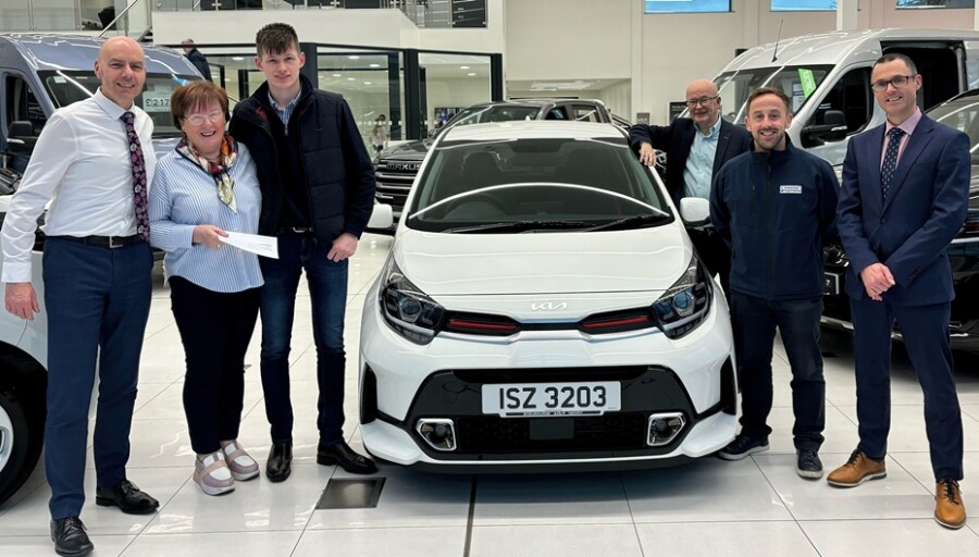 Making the presentation to the winner were from left: Gary Connolly, Shelbourne Motors Kia Sales Manager; Maragaret Murphy, James Rowland, winner; Peter Murray, Buttercrane Shopping Centre Manager; James McCaffrey, SAH Fundraising Officer,  and Michael McCarten, Shelbourne Motors General Manager. Missing from the picture is main sponsor, Michael McGivern from Car+Color. 