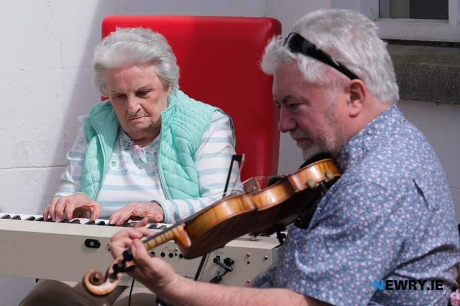 Josephine Keegan and Gerry O'Connor rattle out a tune. Photograph: Columba O'Hare/ Newry.ie 