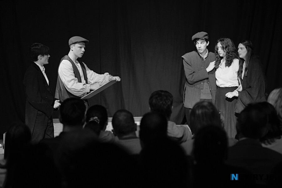 Newpoint Players Youth Group perform Orphans at Sticky Fingers in Newry. Photograph: Columba O'Hare/ Newry.ie 