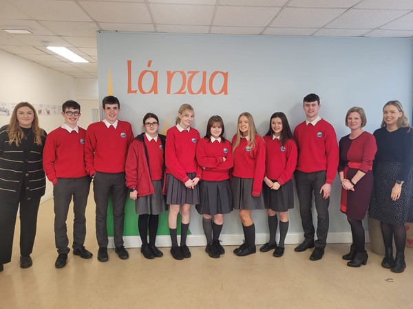 Teachers and students of Coláiste Ghlór na Mara (from left to right, Múinteoir Niamh, Donnchadh Mac Conchra, Cathal Mac Conchra, Aoibheann Ní Chonchra, Caitlin Nic An Ridire, Sarah Kaminska, Síofra Nic Mhánais, Colette Ní Mhuircheartaigh, Cathal Mac Aoidh, Caoimhe (Deputy Principal) and Muinteoir Danielle.