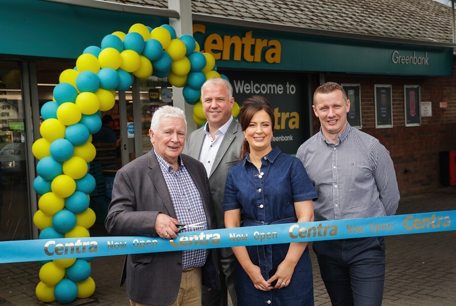 Murphy’s Centra Greenbank in Newry launches with a new look following an investment of £650,000.  Celebrating the launch are family owners, (from left) Seamus Murphy, Niamh Browne and Declan Murphy who are joined by Musgrave NI Retail Sales Director Paddy Murney (second left). 