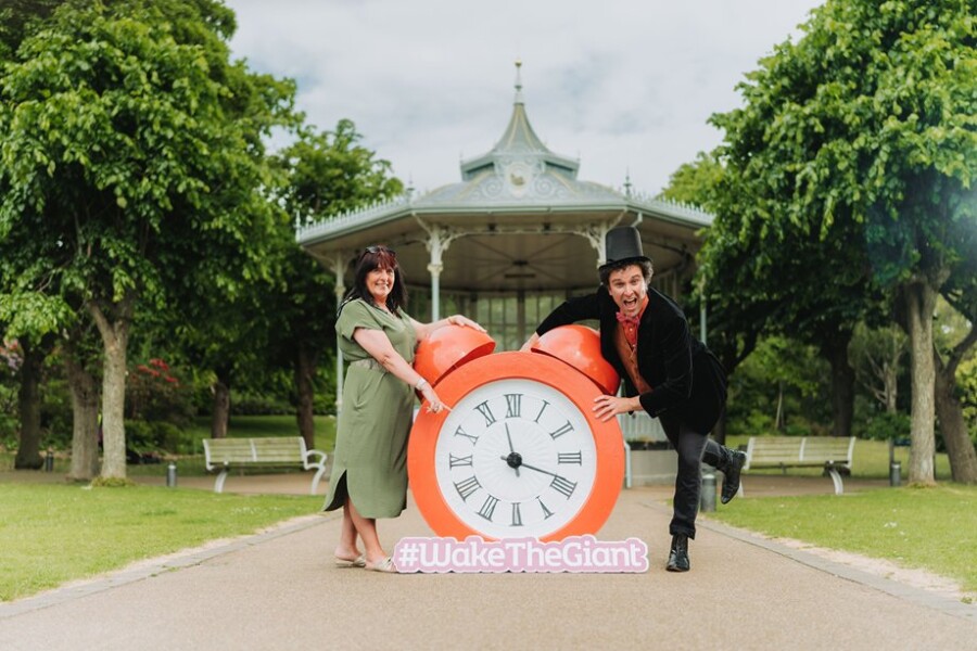 Keith Singleton ‘The Point Man’ and Newry, Mourne and Down District Council Chairperson, Cllr Valerie Harte launch this year’s Wake the Giant Festival in Warrenpoint, part of the Council’s Giant Adventures programme of events.