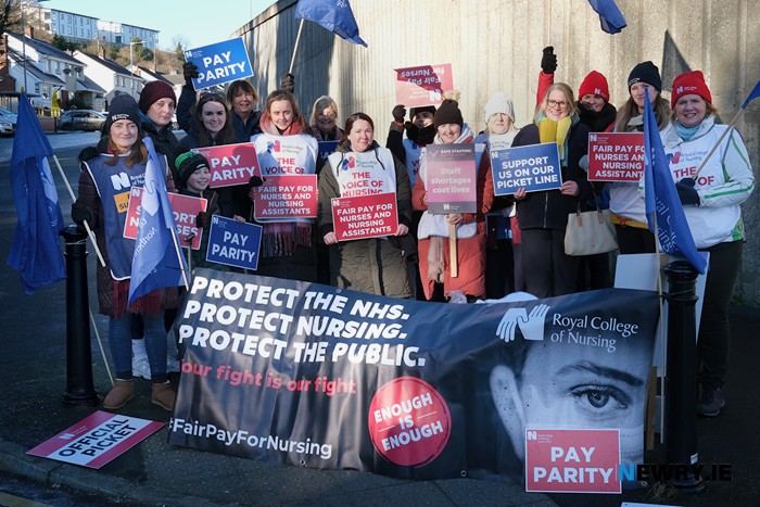 RCN protestors at Daisy Hill.