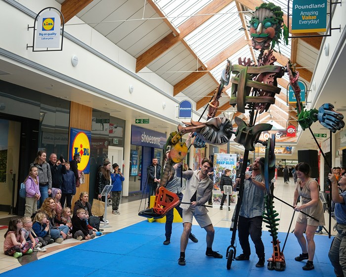 Autin Dance Theatre with Eko the sea giant performing in Buttercrane Shopping Centre