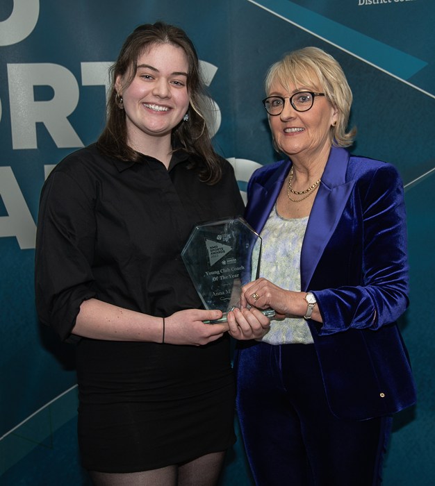 SANDSA Chairperson, Oonagh Murray presents the award for Young Club Coach of the Year to Anna McPolin, Newry Rowing Club.