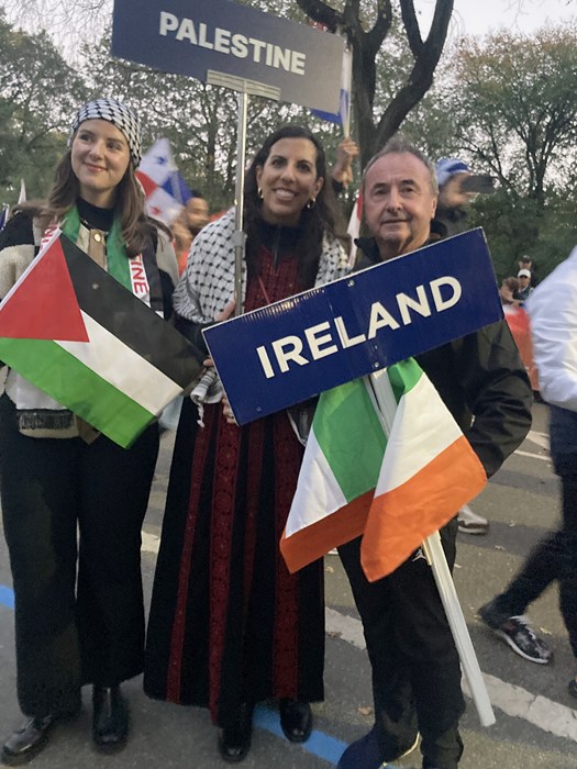 Pat McGinn who represented Ireland in the Parade of Nations at the opening ceremony of the New York Marathon 2023 pictured with representatives of the Palestinian Nation  New York  Marathon team. 