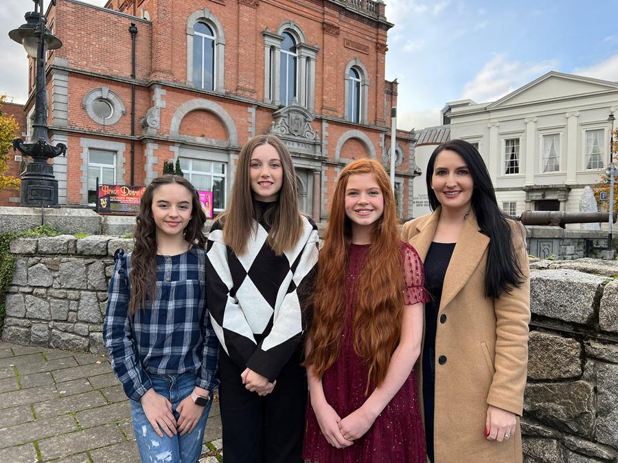 Clare Keeley (12), Niamh Noade (14) and Sophie Lennon (13) are all classmates at Flynn Performing Arts (FPA) with Director Fiona Flynn