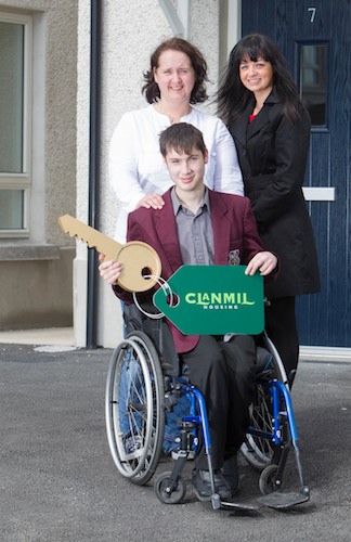 Clanmil Housing’s Carrie Fegan welcomes Lorna Brown and her son Conor to their new home at Dobsons Way in Bessbrook. Photograph: NewRayPics Clanmil Housing’s Carrie Fegan welcomes Lorna Brown and her son Conor to their new home at Dobsons Way in Bessbrook. Photograph: NewRayPics