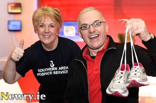 UTV weatherman, Frank Mitchell and Southern Area Hospice Services volunteer, Deborah Kennedy, who organises the Annual Hospice Towpath Walk each year, are pictured calling on people to sign up for the year’s event which takes place on Sunday 27th April 2014 at 3pm. Photograph: Columba O’Hare UTV weatherman, Frank Mitchell and Southern Area Hospice Services volunteer, Deborah Kennedy, who organises the Annual Hospice Towpath Walk each year, are pictured calling on people to sign up for the year’s event which takes place on Sunday 27th April 2014 at 3pm. Photograph: Columba O’Hare