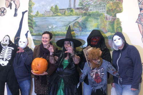 Members of the Bessbrook Community and Residents Association get ready for their Halloween Festival Members of the Bessbrook Community and Residents Association get ready for their Halloween Festival