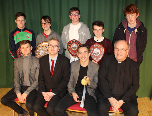 Award winning pupils with the Presentation panel Award winning pupils with the Presentation panel