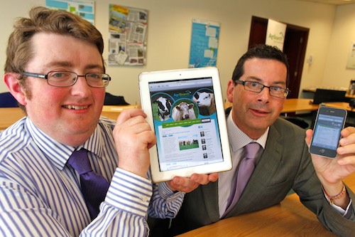 Launching the farmer friendly AgriSearch Website www.agrisearch.org are Jason Rankin, left, AgriSearch project manager and website designer Columba O'Hare of Fotacol Photography and Web Design, Newry. Photo: David Mark